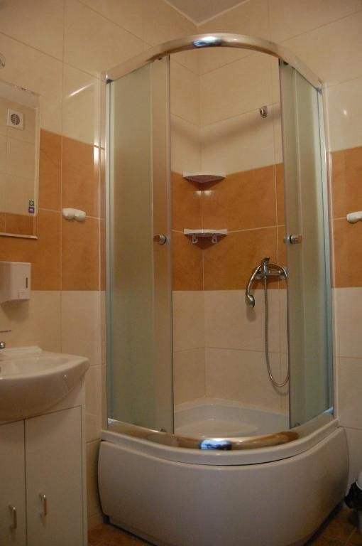 Отели типа «постель и завтрак» Rezydencja Nad Wigrami Standard & Comfort Rooms Gawrych Ruda-52
