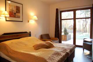 Отели типа «постель и завтрак» Rezydencja Nad Wigrami Standard & Comfort Rooms Gawrych Ruda Двухместный номер «Комфорт» с 2 отдельными кроватями-8
