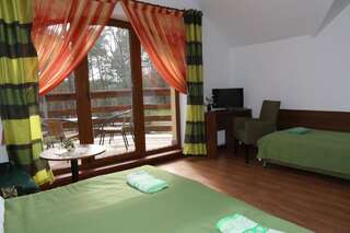 Отели типа «постель и завтрак» Rezydencja Nad Wigrami Standard & Comfort Rooms Gawrych Ruda Классический номер Твин-5