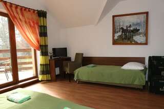 Отели типа «постель и завтрак» Rezydencja Nad Wigrami Standard & Comfort Rooms Gawrych Ruda Классический номер Твин-6