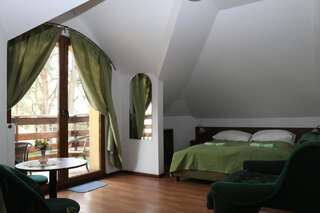 Отели типа «постель и завтрак» Rezydencja Nad Wigrami Standard & Comfort Rooms Gawrych Ruda Классический номер Твин-12