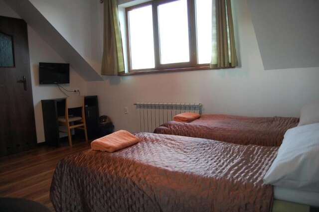 Отели типа «постель и завтрак» Rezydencja Nad Wigrami Standard & Comfort Rooms Gawrych Ruda-48